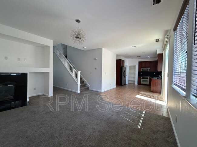 Building Photo - 35 Seatuck Ct