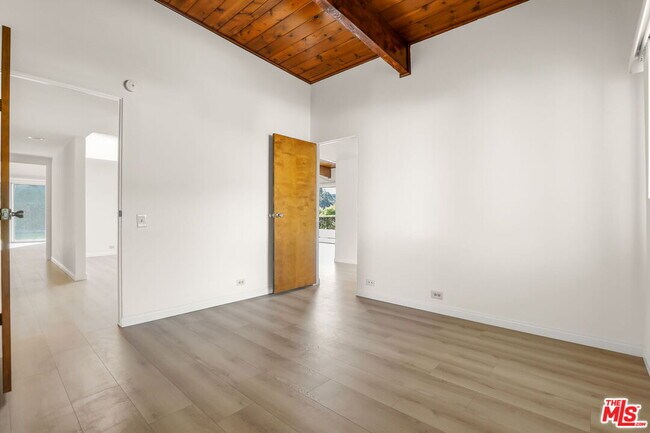 Building Photo - 1340 El Hito Cir