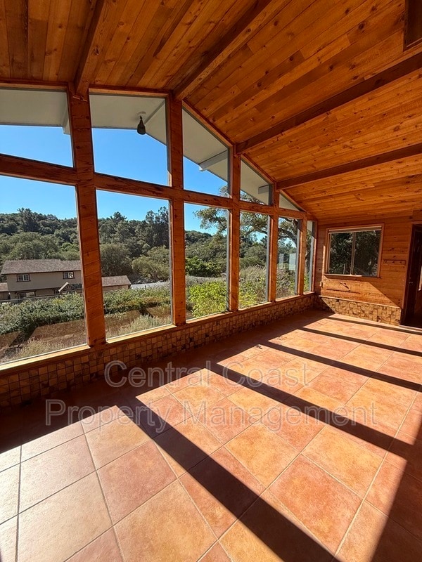 Building Photo - 17959 Berta Canyon Rd