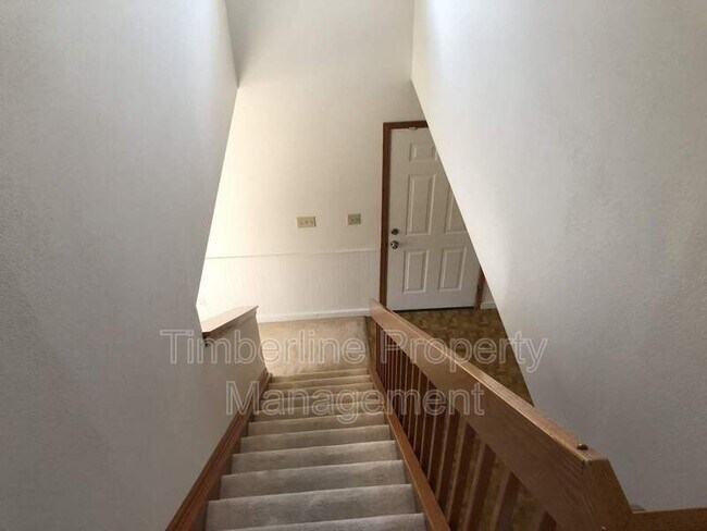 Building Photo - 17960 Bakers Farm Rd