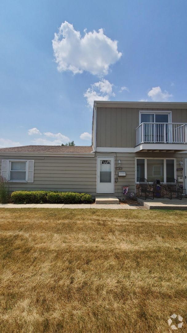 Building Photo - Tinley Park Condo