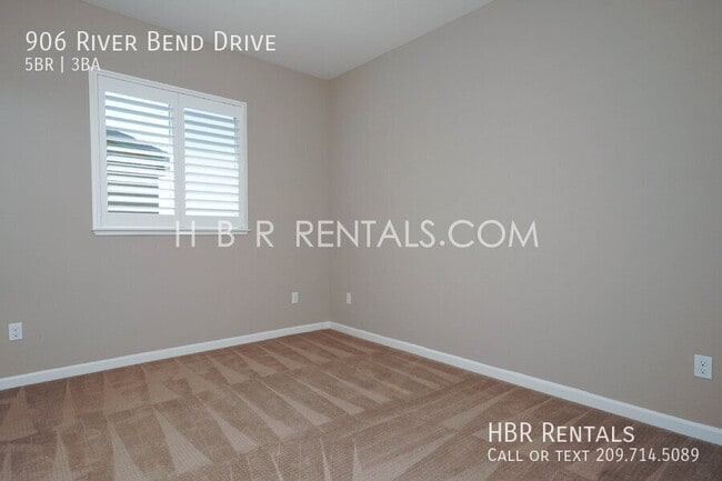 Building Photo - 906 River Bend Dr