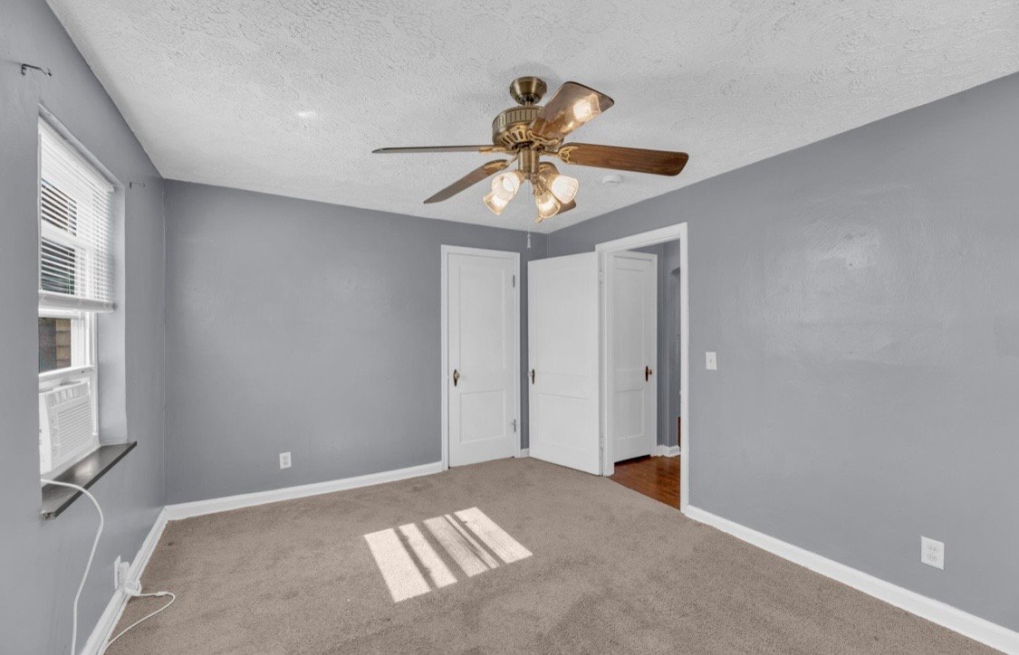 Building Photo - 1631 Summit Rd