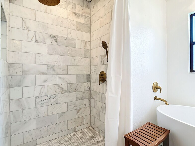 Marble guest shower - 3319 Florene Dr