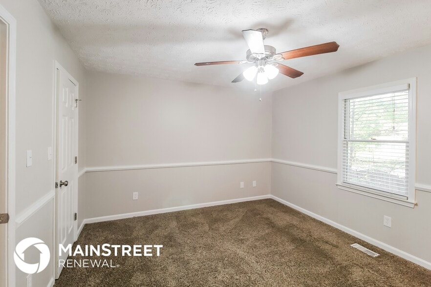 Building Photo - 15 Silverthorne Cir