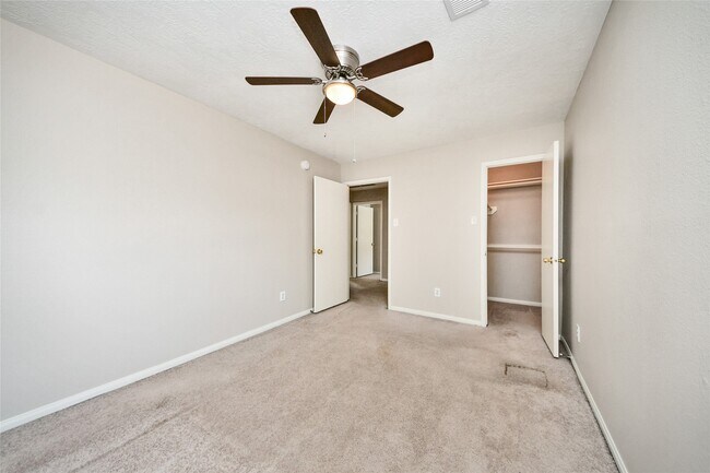 Building Photo - 2602 Desert Sage Dr