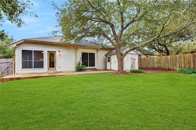 Building Photo - 10318 Broomflower Dr