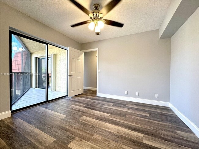 Building Photo - 22970 Oxford Pl