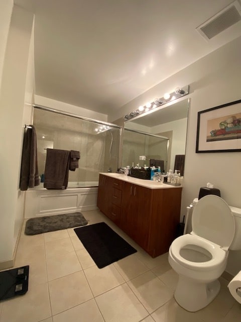 Building Photo - 235 W Van Buren St