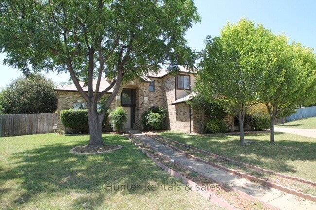 Building Photo - 300 Sioux Cir