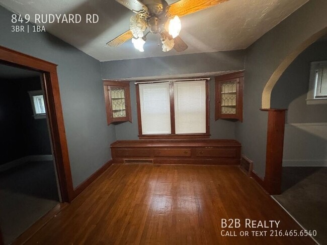 Building Photo - 849 Rudyard Rd