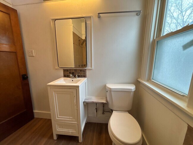 Building Photo - 4568 N 38th St