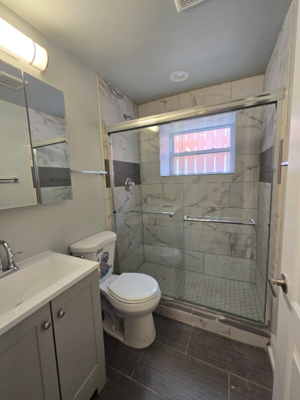 Building Photo - 2505 W Granville Ave