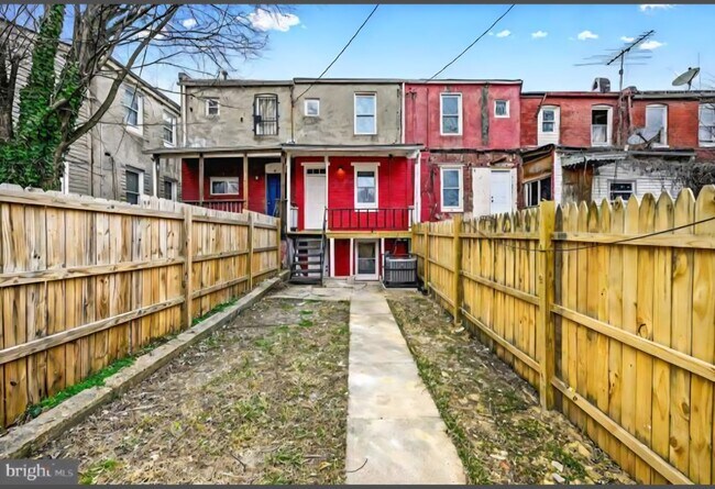 Building Photo - 2639 Hafer St
