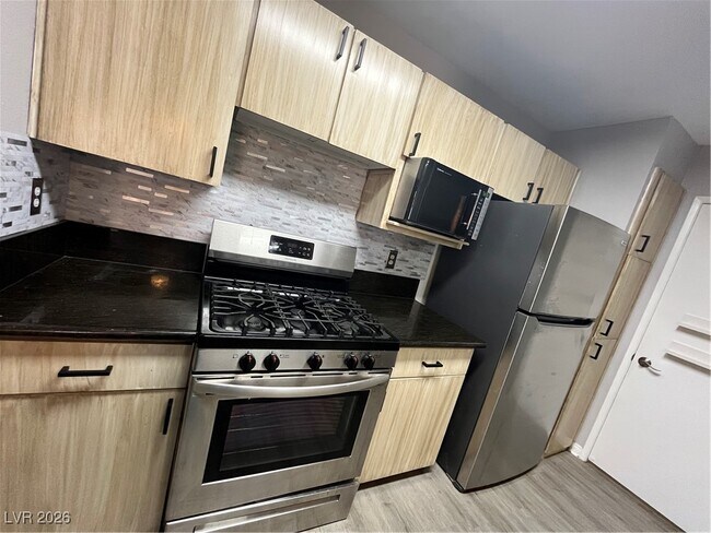 Building Photo - 2200 S Fort Apache Rd