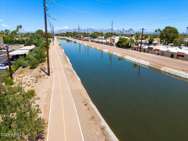 Building Photo - 7436 E Chaparral Rd