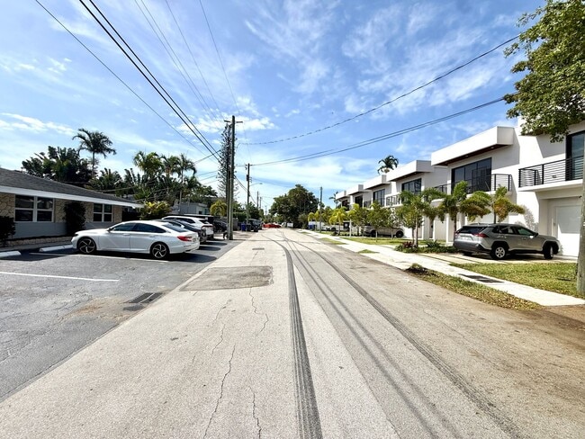 Building Photo - Spacious 1 bed 1 bath unit in Victoria Park!
