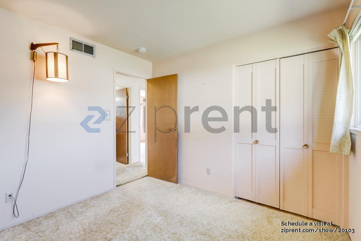 Building Photo - 3100 Ascot Ct