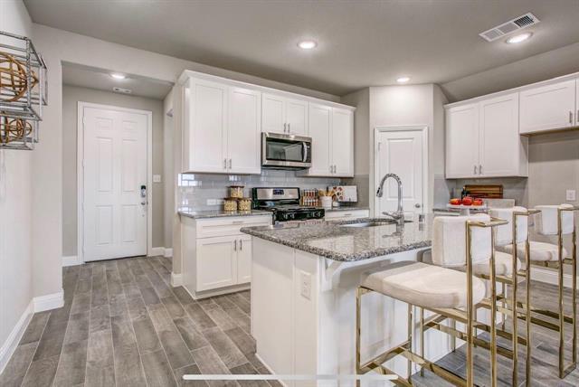 Building Photo - 4432 Thalia Wy