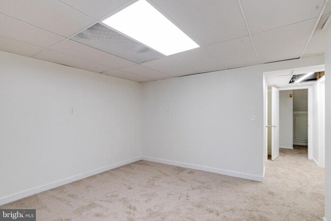 Building Photo - 8522 Pine Run Ct
