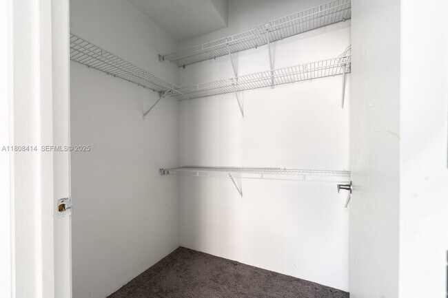 Building Photo - 1900 N Bayshore Dr