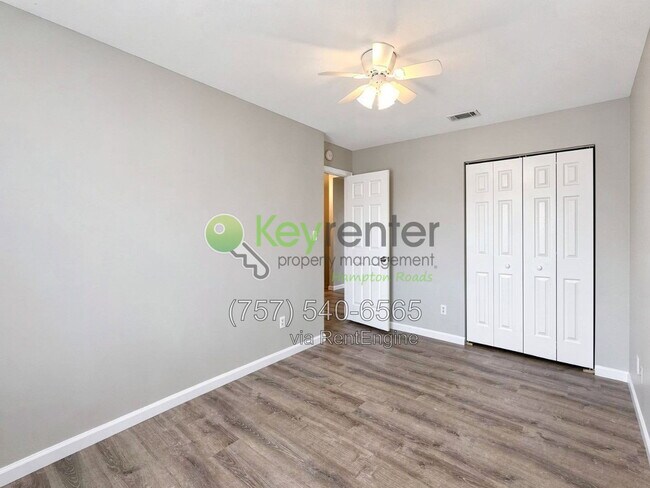 Building Photo - 810 Huntly Dr
