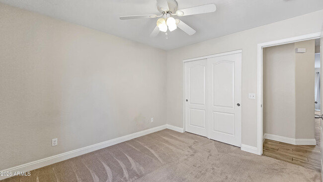 Building Photo - 25673 W Northern Lights Way