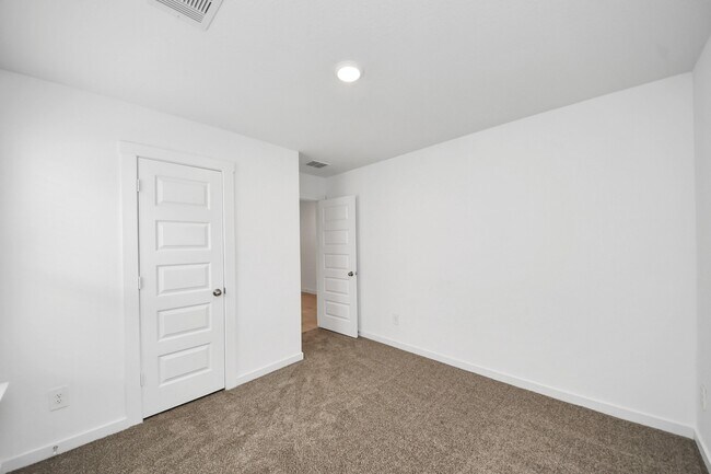Building Photo - 1618 Westway Dr