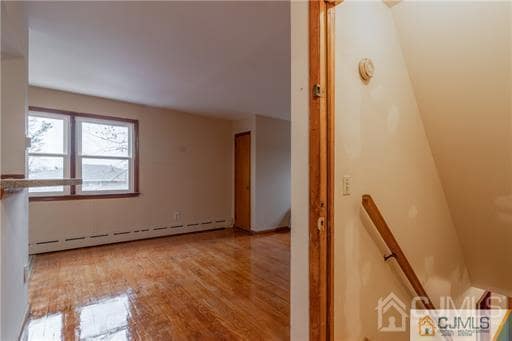 Building Photo - 346 Carteret Ave