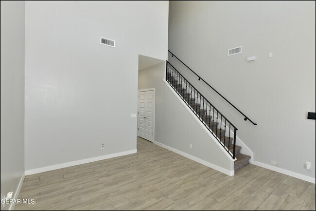 Building Photo - 205 Anglesy Pl
