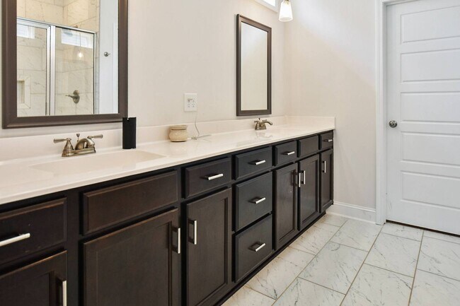 Building Photo - 1462 Citadel Dr