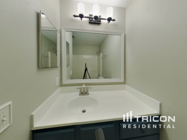 Building Photo - 6 Sweetgum Ct N