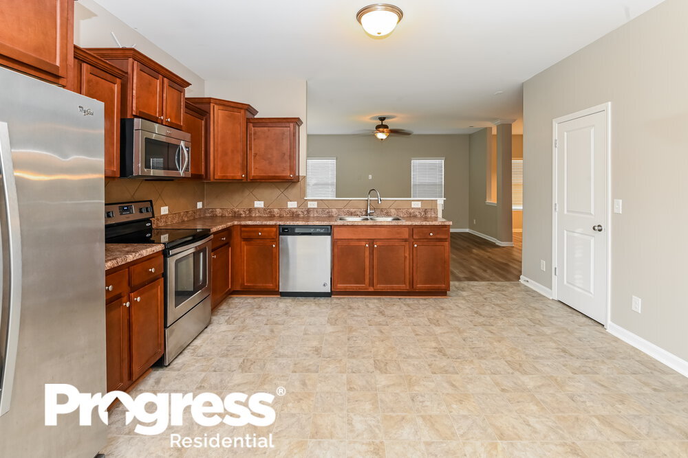 Building Photo - 3343 Saddlebrook Dr