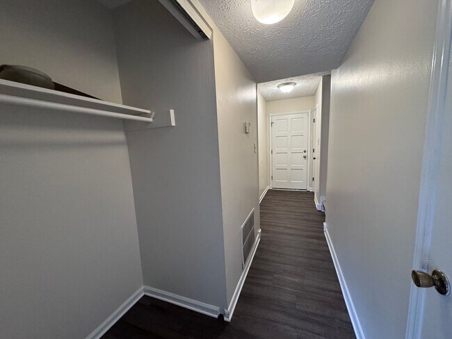 Building Photo - 4603 Dow Ct