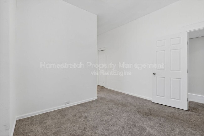 Building Photo - 3833 Oregon Ave