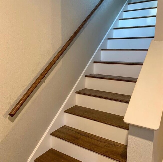 Building Photo - 10918 Vista Norte Ct