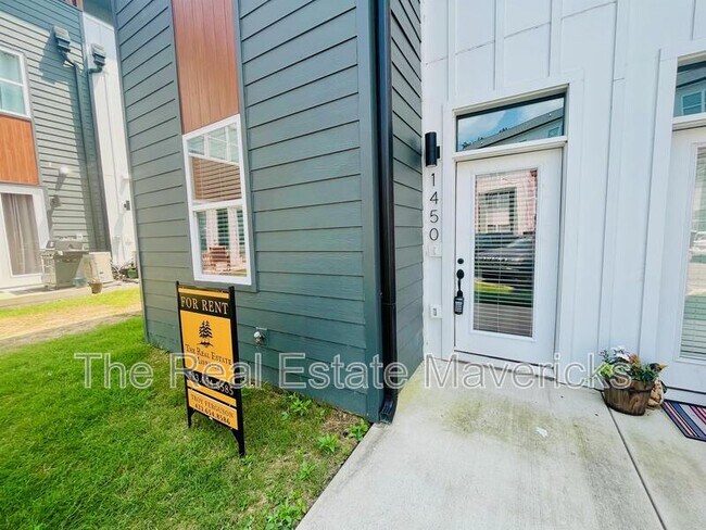 Primary Photo - 1450 Stockyard Pl