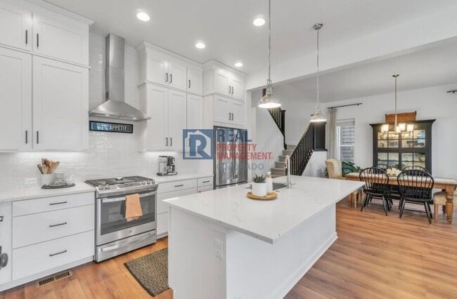 Building Photo - 16550 Umatilla Pl