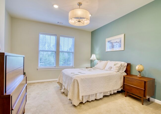 Building Photo - 20580 Hope Spring Ter