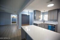Building Photo - 3542 Sheldrake Dr