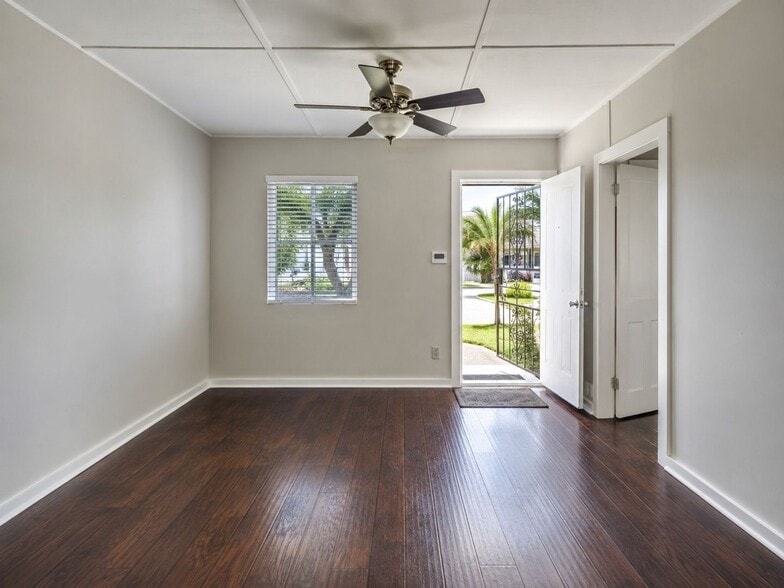 Building Photo - 313 N 47th St