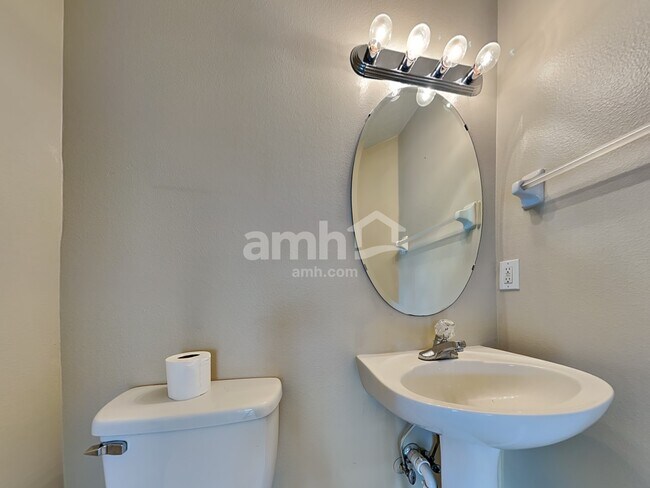 Building Photo - 5233 Mango Fruit St