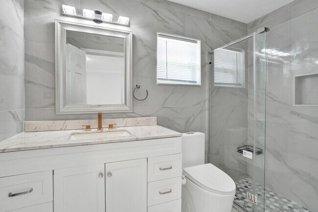 Building Photo - 855 NW 80th Terrace