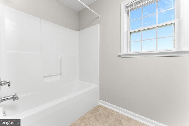 Building Photo - 46 Glacier Way