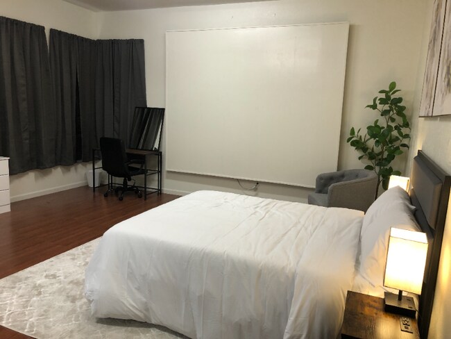 Building Photo - 8408 Arrowroot Cir