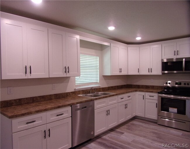 Building Photo - 1718 Tuttle St