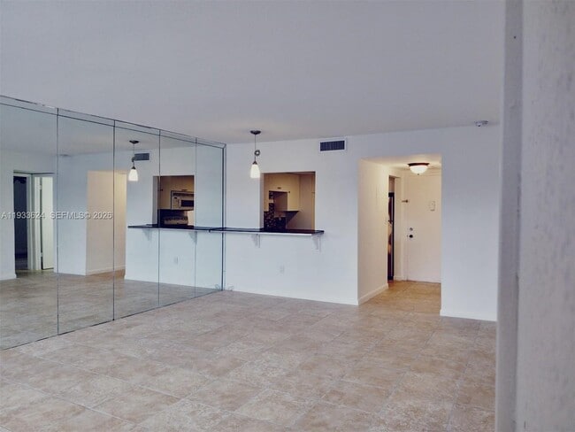 Building Photo - 3702 NE 171 St