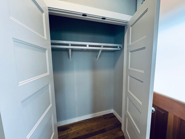 Building Photo - West AVL - Spacious, Beautiful Modern Home