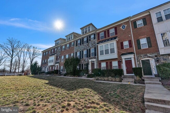 Building Photo - 14806 Hardcastle St