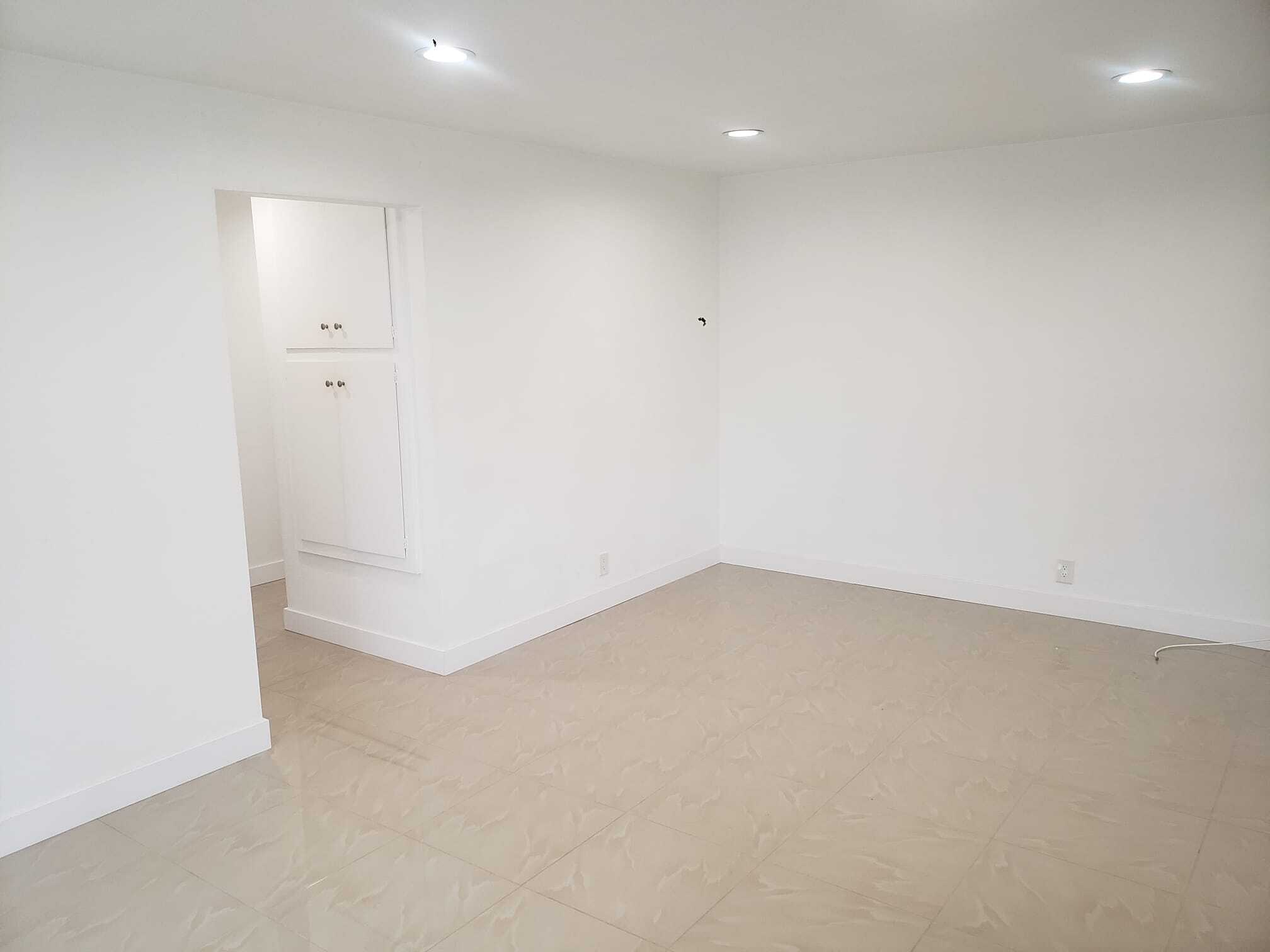 Building Photo - 4326 W 163rd St